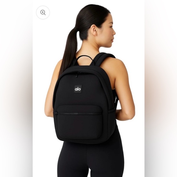 ALO Yoga Stow Backpack🔥 BRAND NEW w/tags!🔥 - Picture 2 of 16